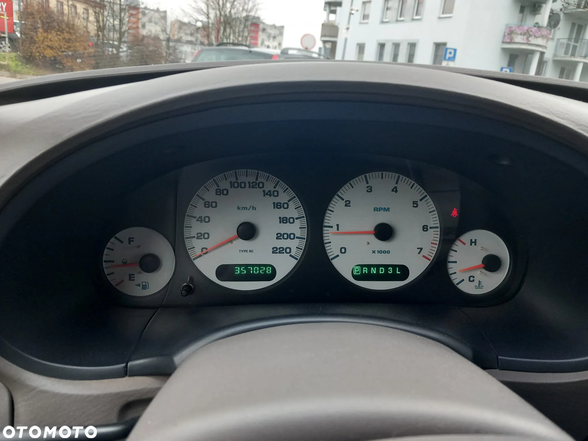 Chrysler Voyager 3.3 LX - 5