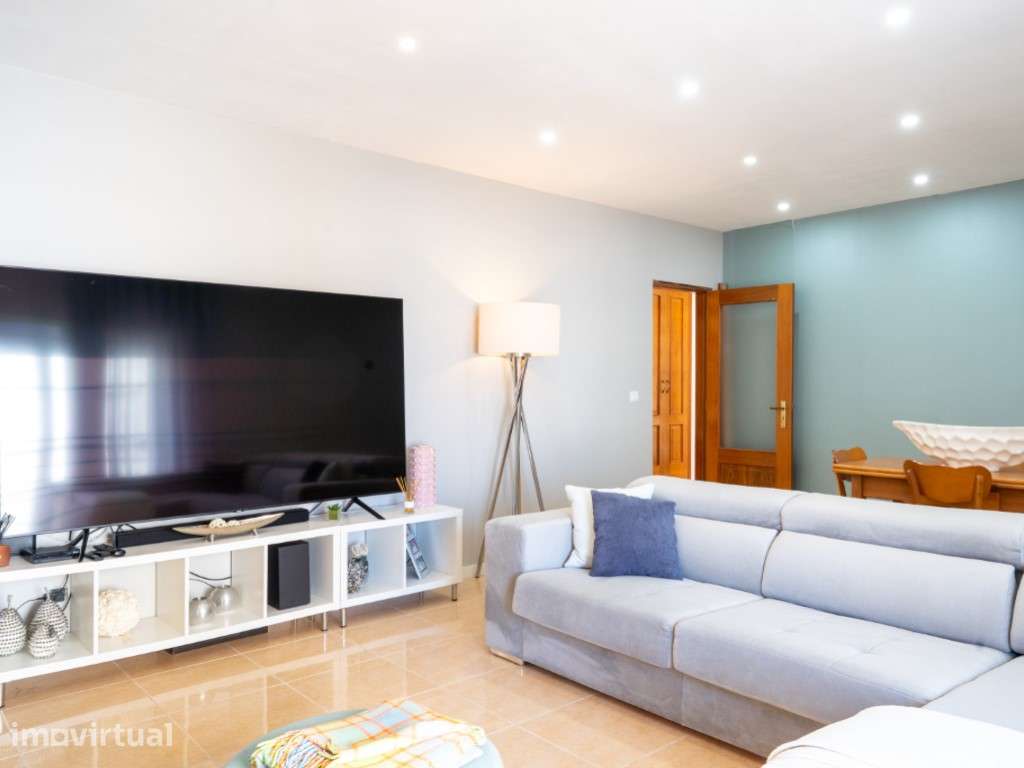 Apartamento T3, Sitio da Nazaré com garagem fechada para 2 carros - Grande imagem: 4/36