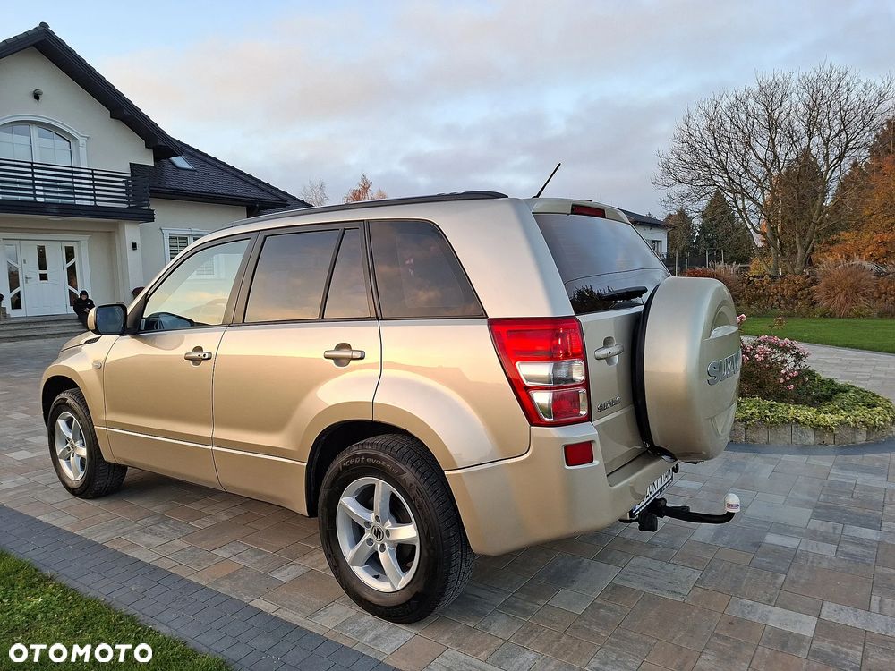 Suzuki Grand Vitara 2.0 De luxe - 4
