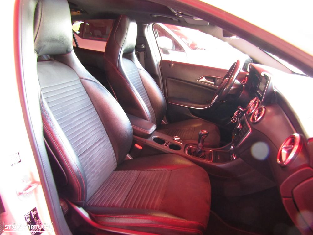 Mercedes-Benz GLA 200 (CDI) d AMG Line - 12