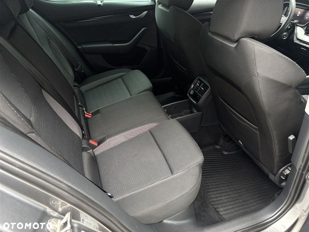 Skoda Octavia 1.5 TSI mHEV Selection DSG - 10