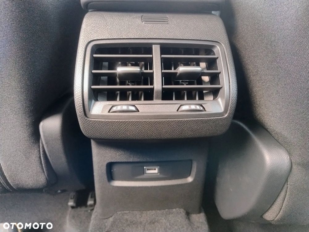 Citroën C4X 1.2 mHEV Max eDCT6 - 29