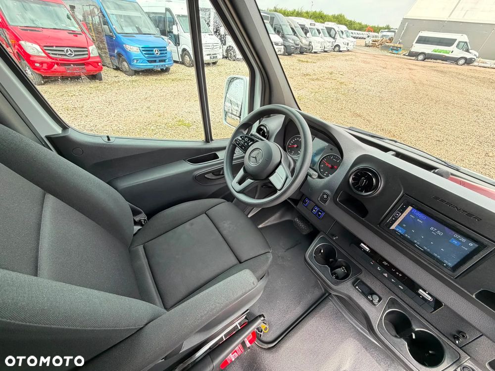 Mercedes-Benz Sprinter 517 - 14
