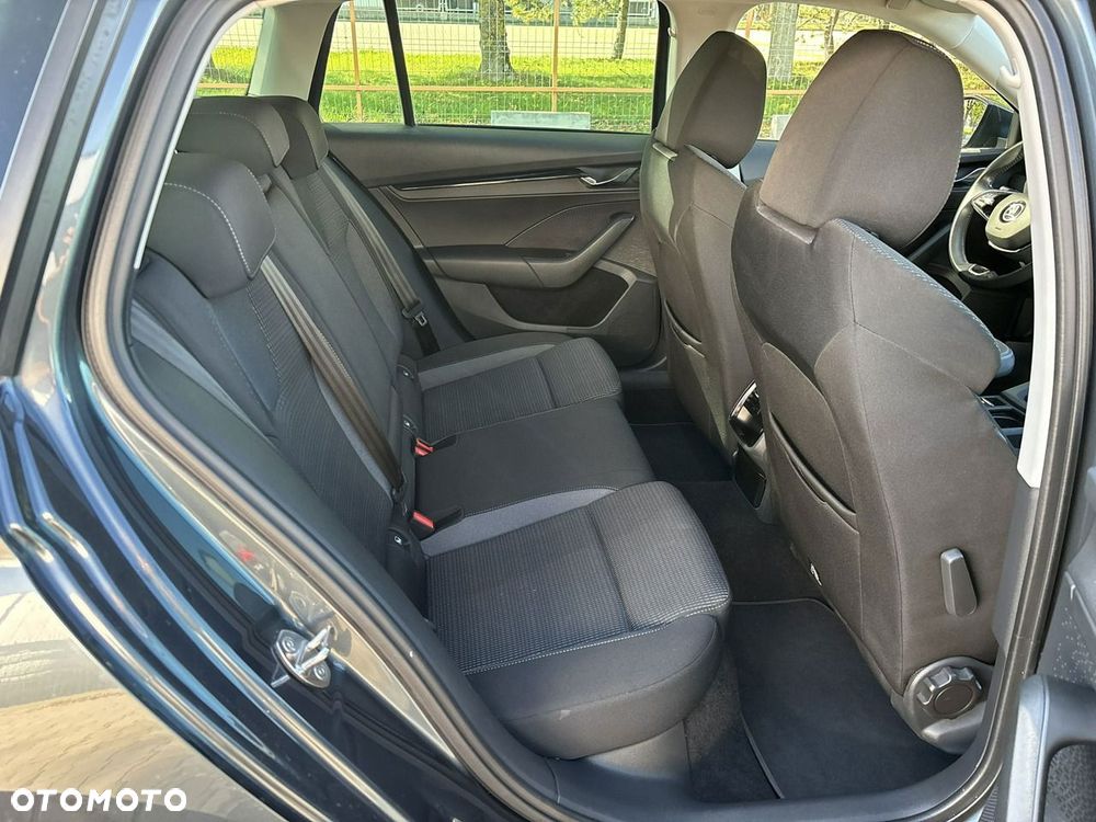 Skoda Octavia 2.0 TDI Ambition DSG - 17