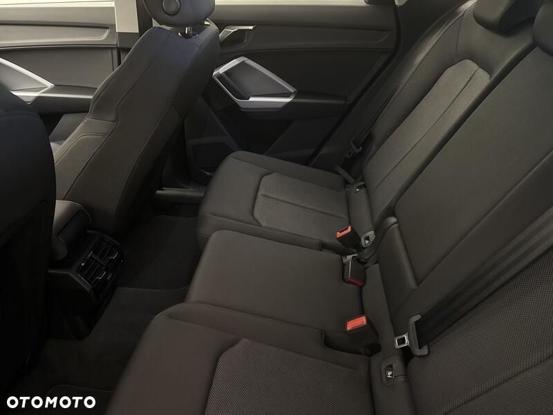 Audi Q3 - 21