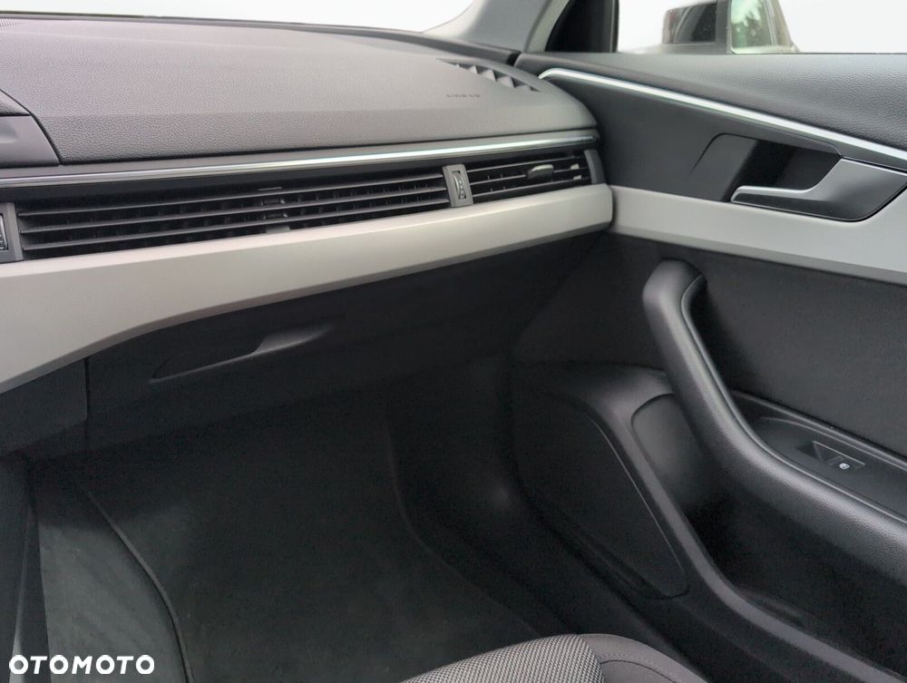 Audi A4 Limousine 35 TFSI mHEV Advanced S tronic - 31