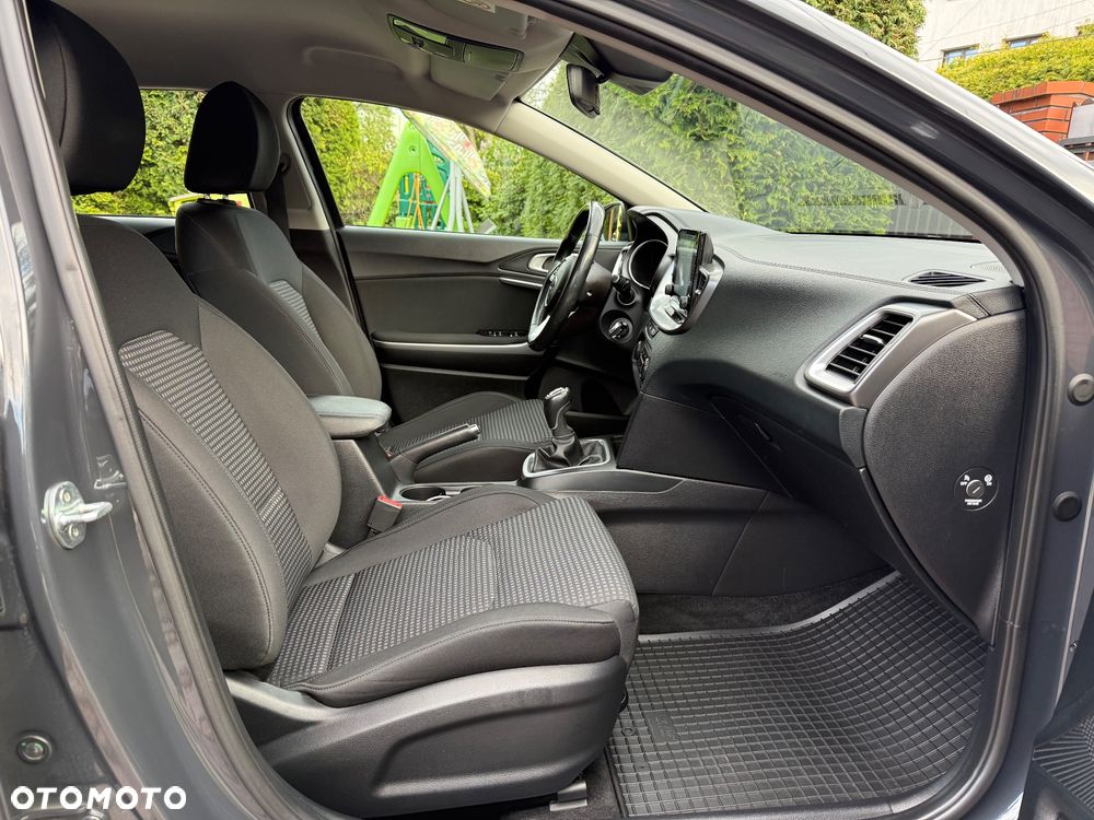 Kia Ceed 1.5 T-GDI Business Line - 9