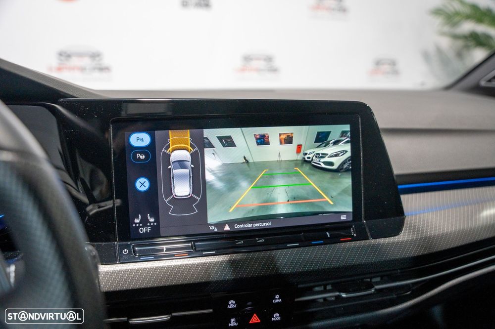 VW Golf 2.0 TSI R DSG - 32