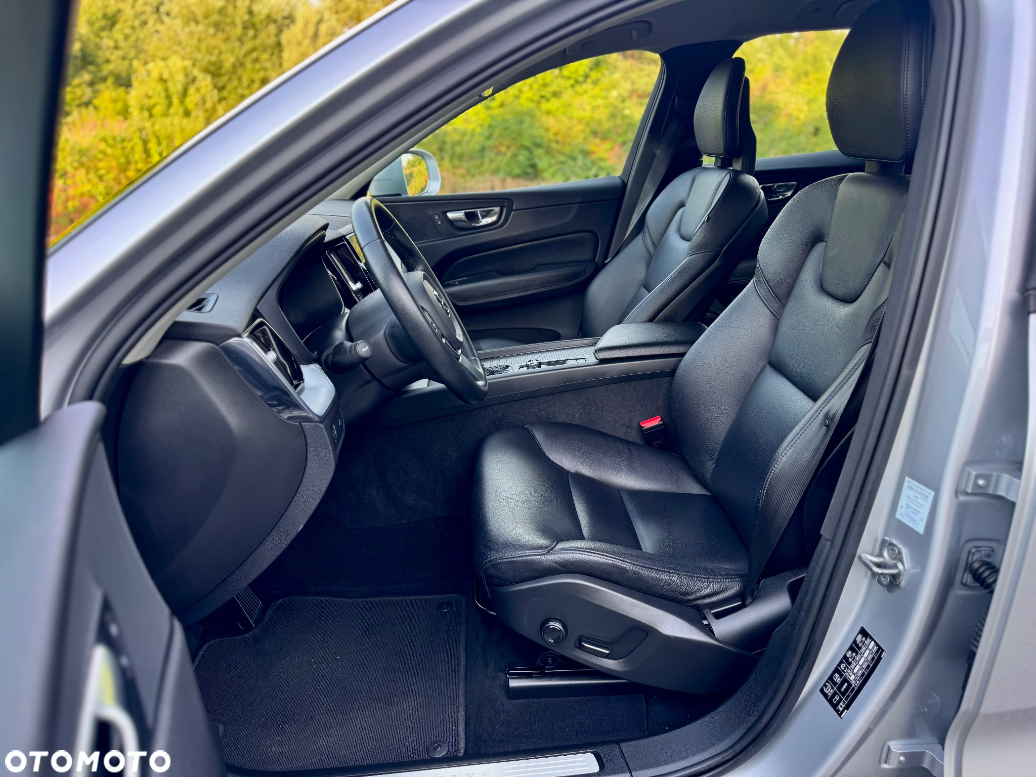 Volvo XC 60 D4 AWD Geartronic Momentum - 28