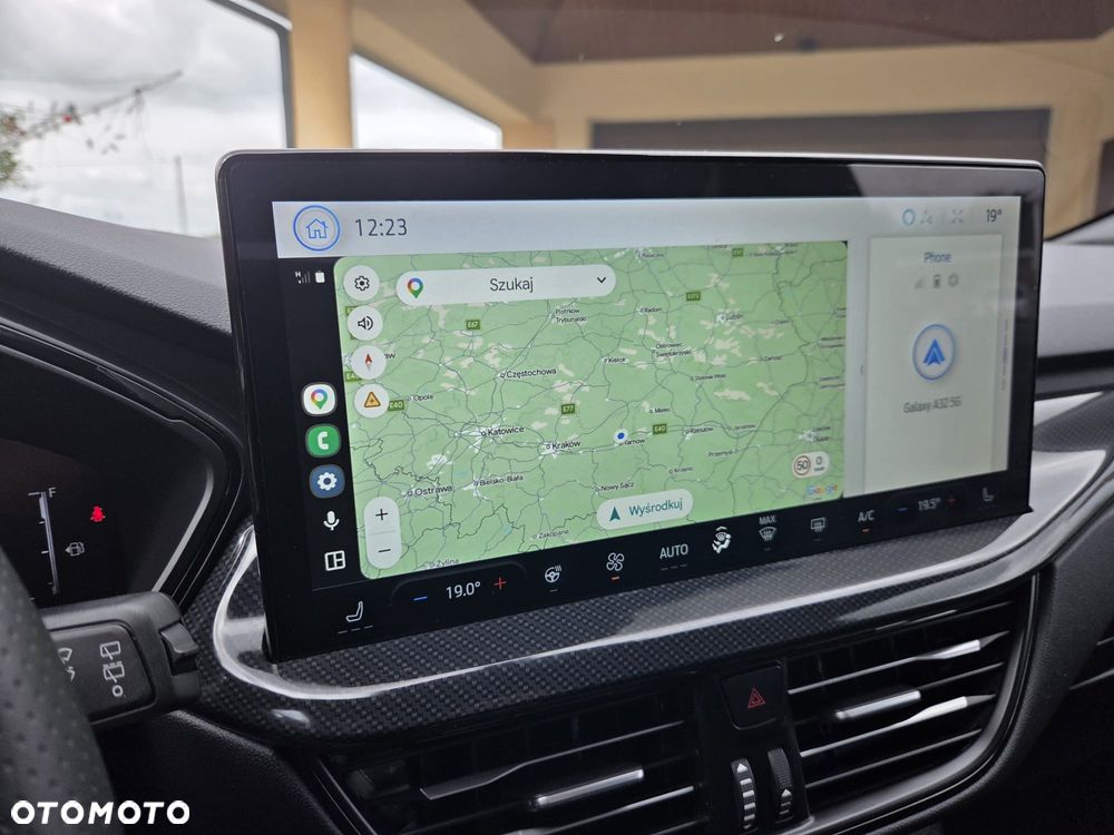 Ford Kuga - 31