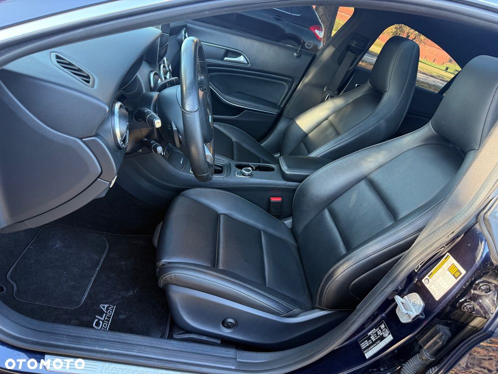 Mercedes-Benz CLA - 12