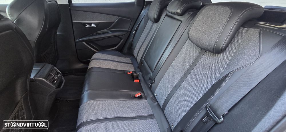 Peugeot 3008 1.6 BlueHDi Allure EAT6 - 18