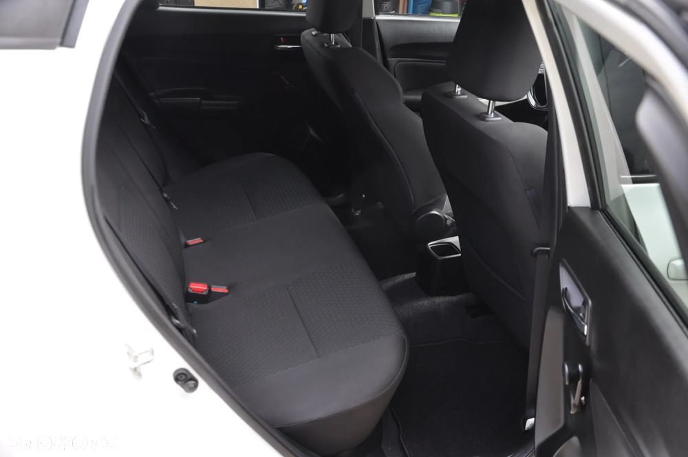 Suzuki Swift 1.2 Dualjet Allgrip Comfort - 12