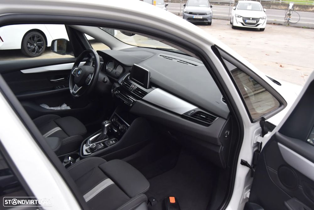 BMW 225xe Active Tourer Line Sport - 24