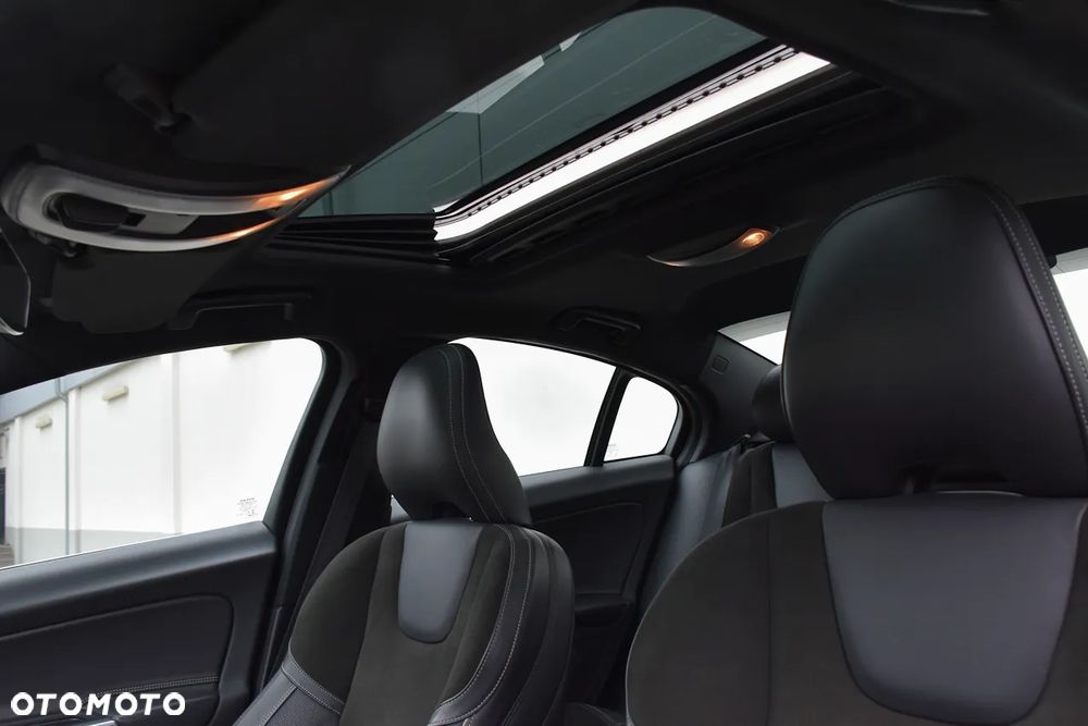 Volvo S60 D4 Drive-E R-Design Summum - 23