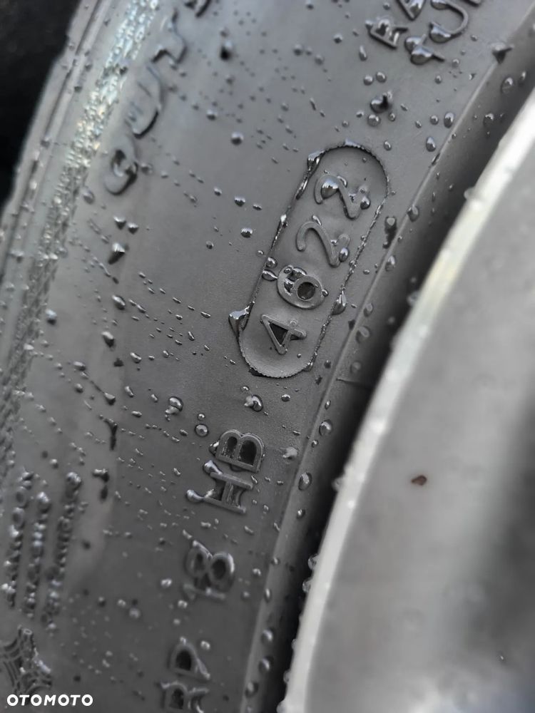 Volkswagen Jetta 2.0 TDI Highline - 9