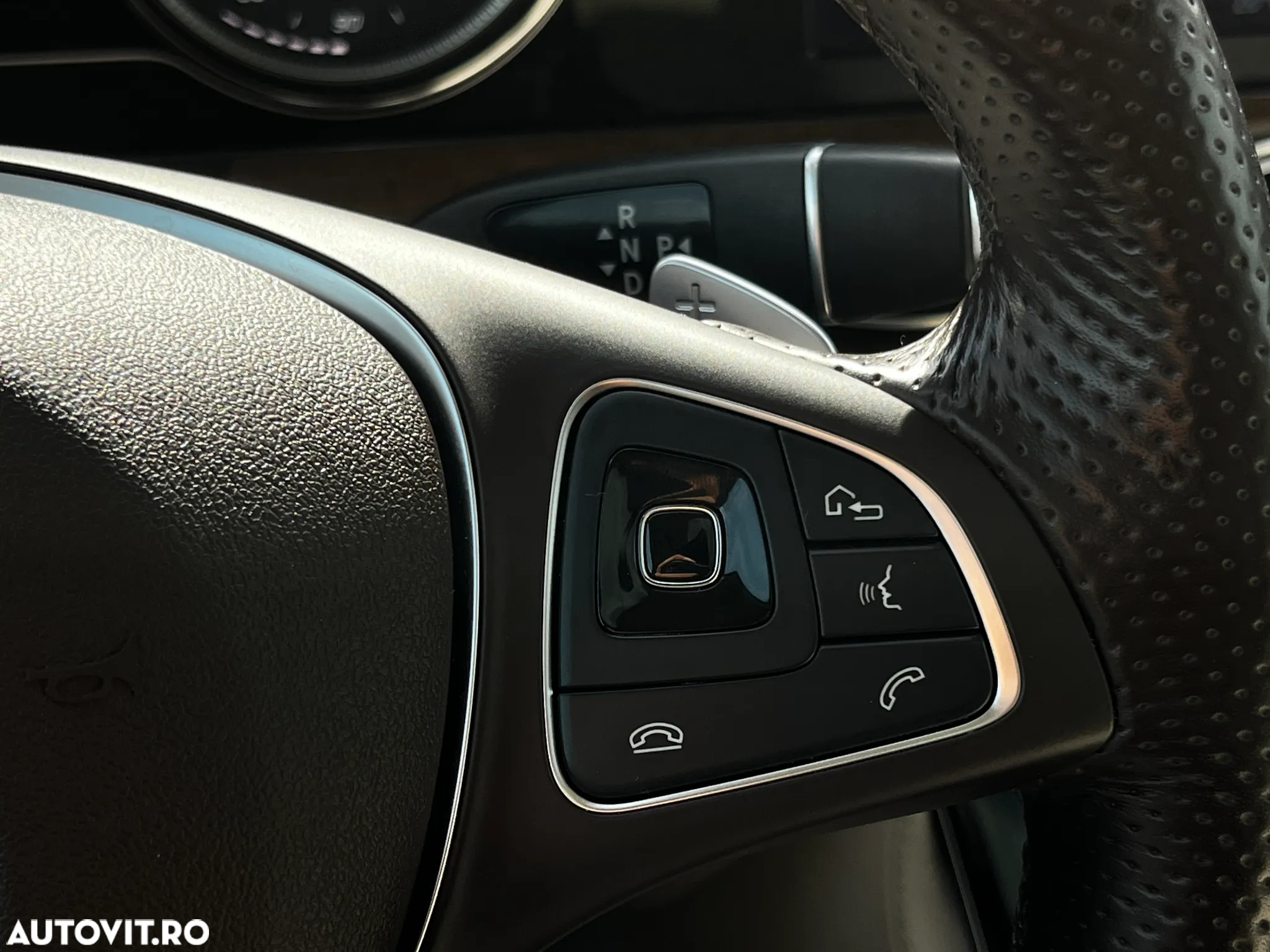 Mercedes-Benz E 300 9G-TRONIC Exclusive - 16