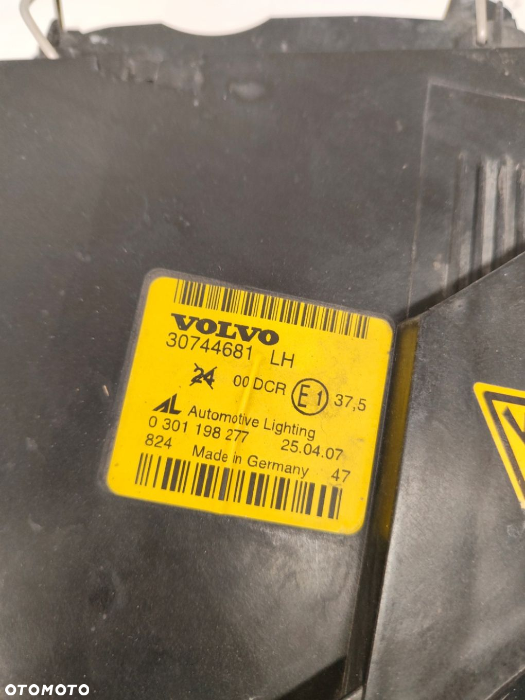 VOLVO V50 S40 XENON KOMPLET LAMP PRZEDNICH 30698890, 30744681 - 4