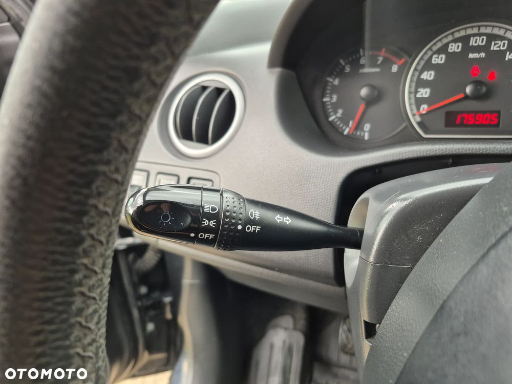 Suzuki Swift 1.3 Club - 17