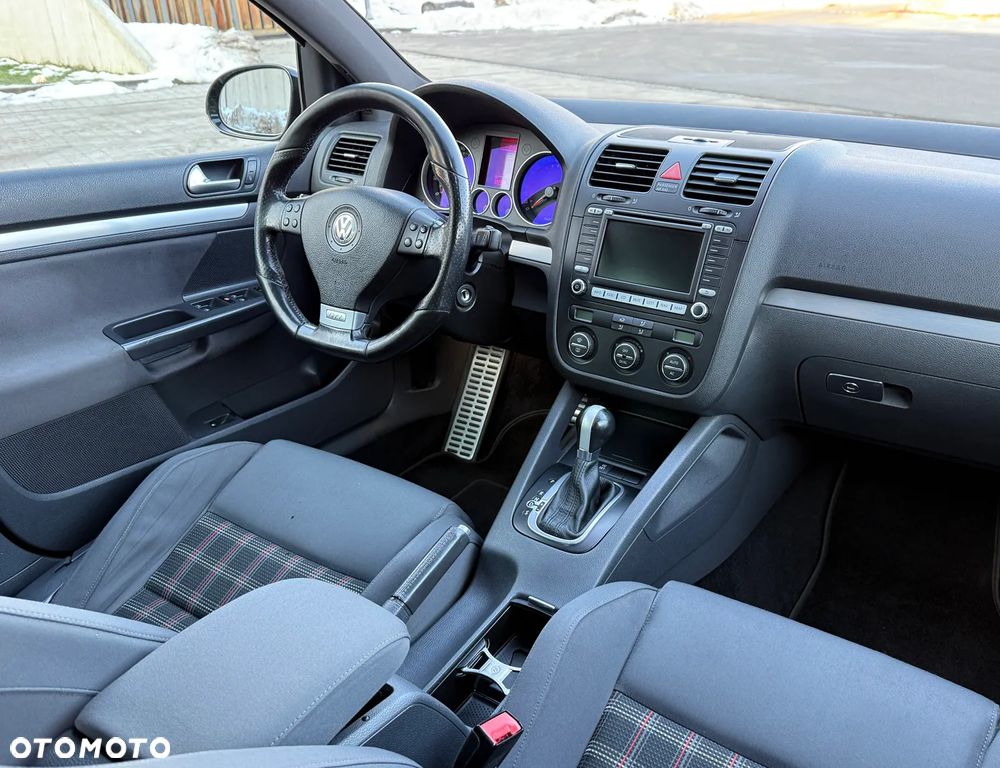 Volkswagen Golf 2.0 GTI DSG - 18