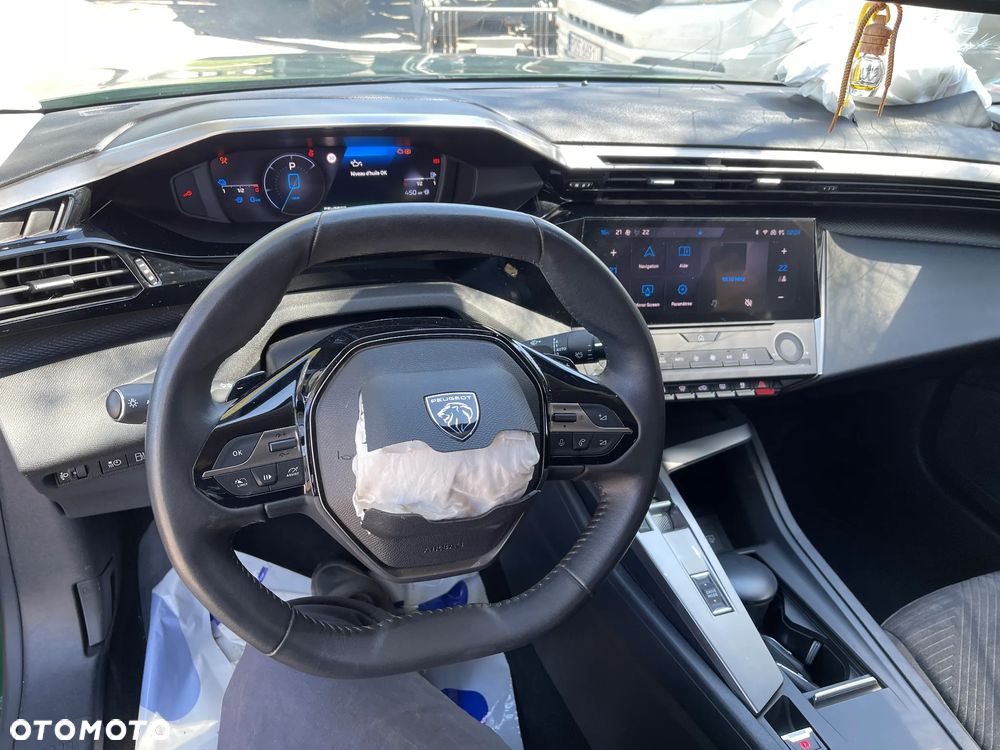 Peugeot 308 1.6 Hybrid PHEV Active Pack EAT8 - 9