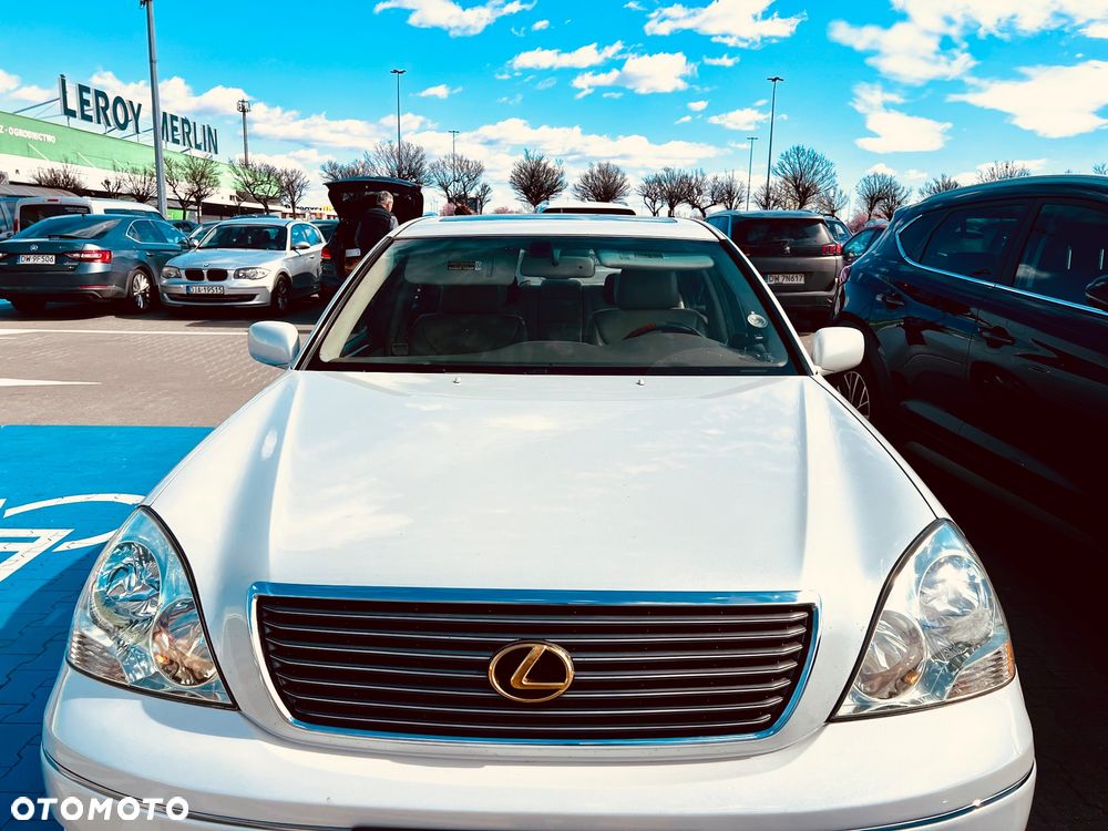 Lexus LS - 9
