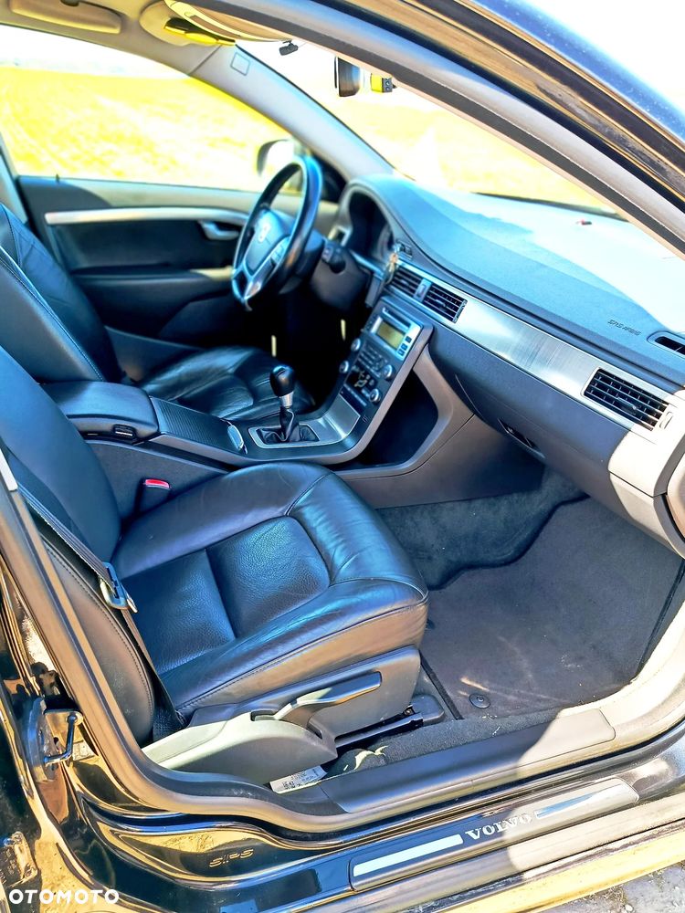 Volvo V70 2.5T Momentum - 26
