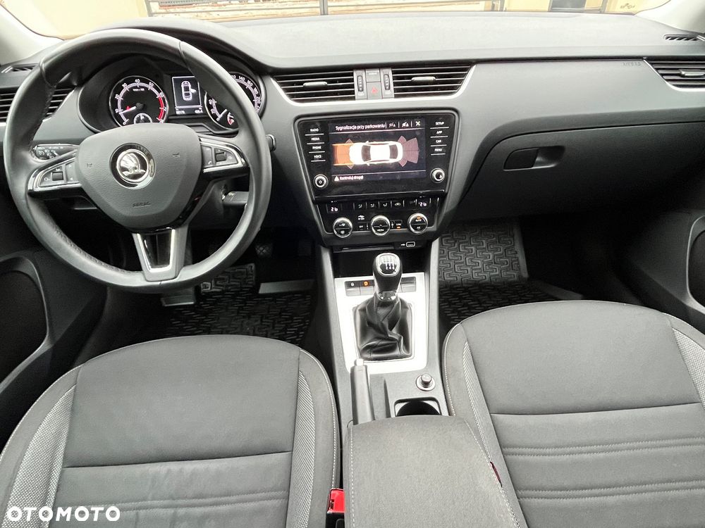 Skoda Octavia 1.4 TSI Ambition - 38