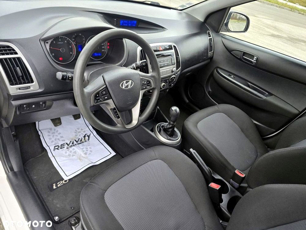 Hyundai i20 1.1 CRDi Comfort - 24