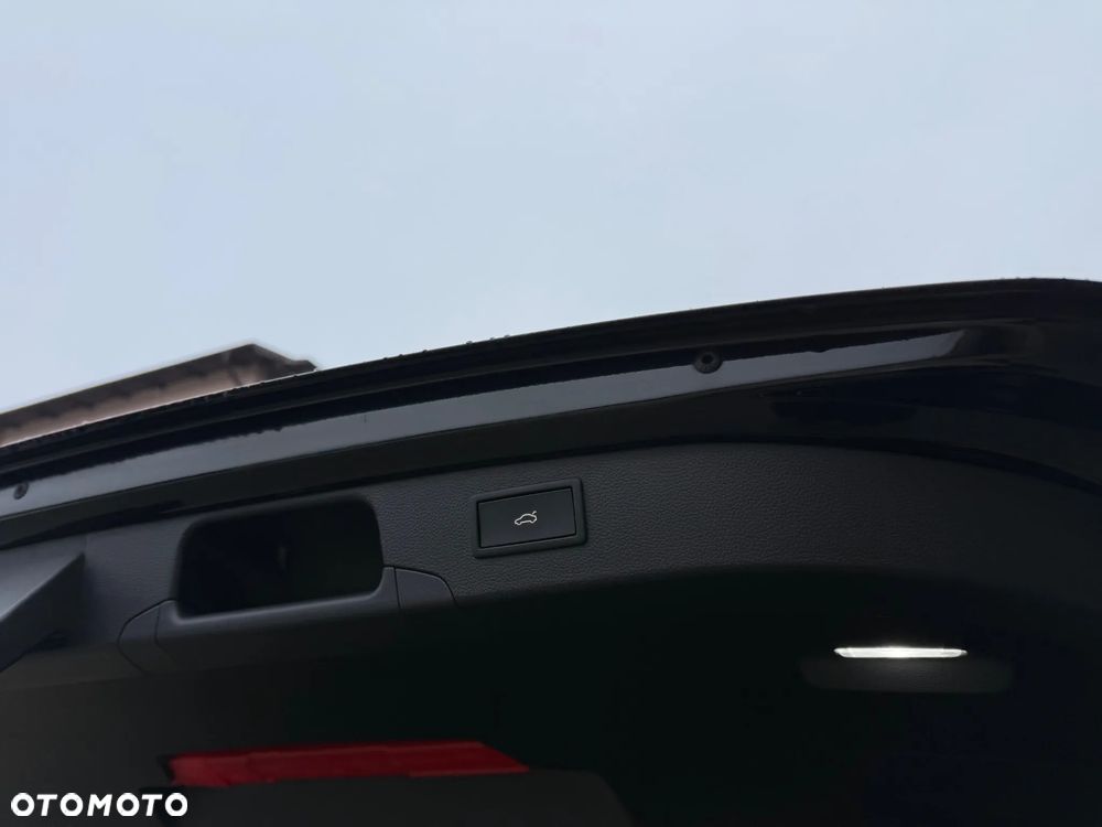 Volkswagen Passat 2.0 TSI 4Mot R-Line DSG - 8