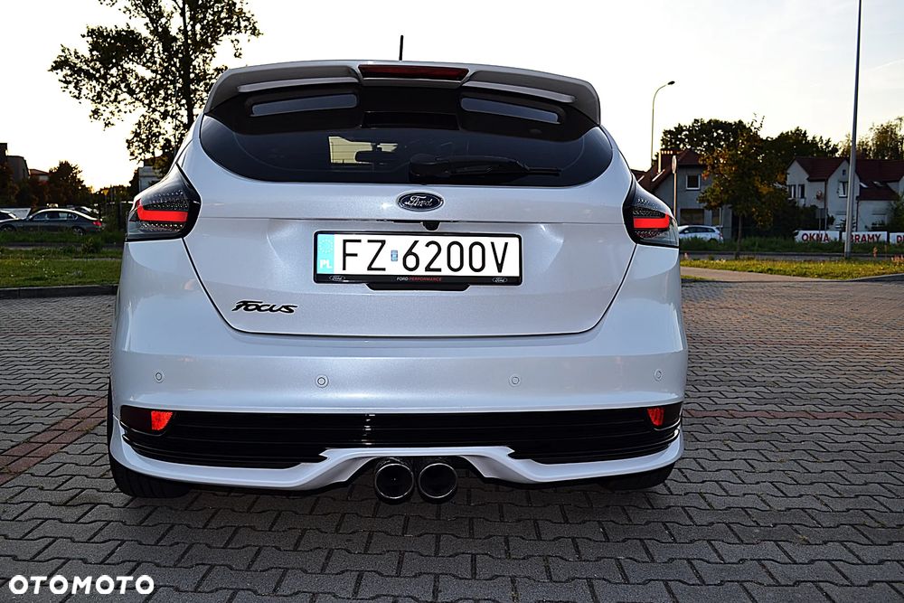 Ford Focus - 12
