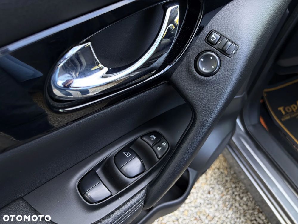 Nissan Qashqai 1.2 DIG-T Xtronic N-Connecta - 29