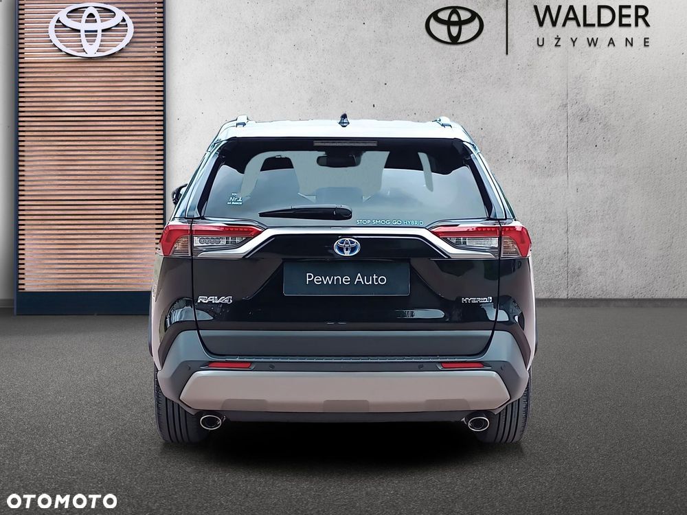 Toyota RAV4 - 8