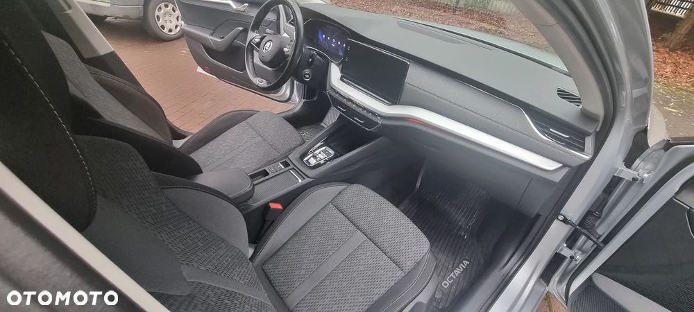 Skoda Octavia 2.0 TDI Style DSG - 13