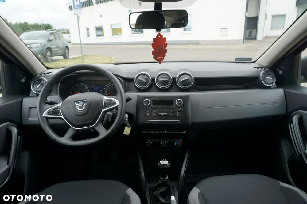 Dacia Duster 1.6 SCe Essential - 13