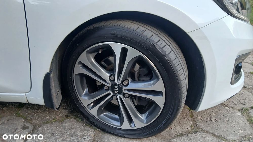 Kia Ceed 1.6 CRDi L Business Line - 9