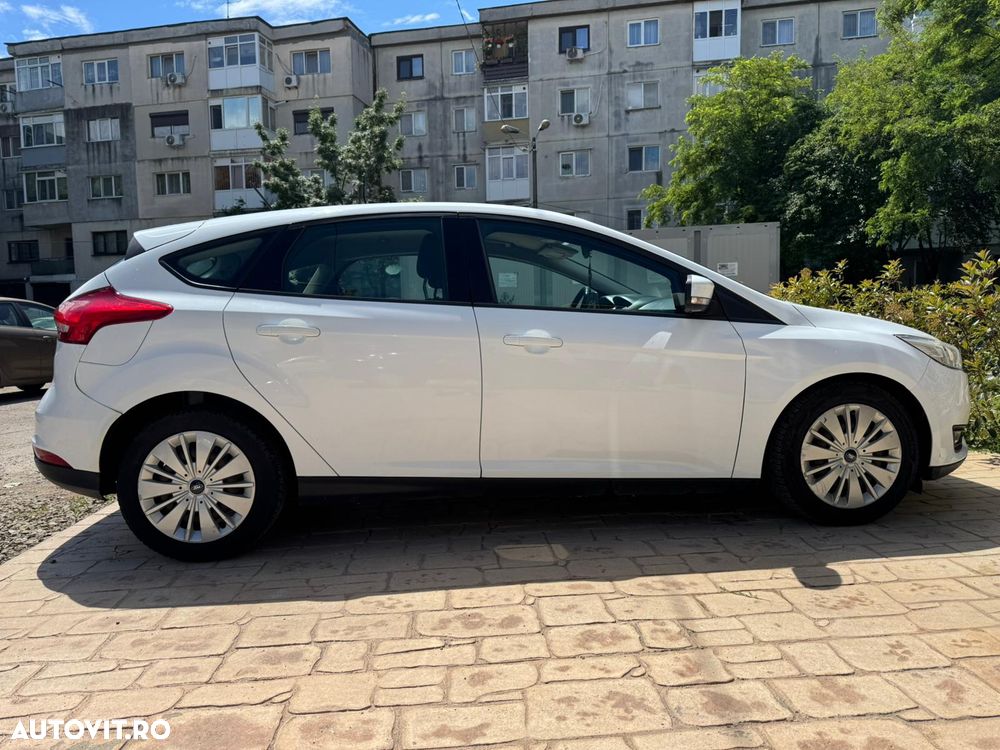 Ford Focus 1.5 EcoBlue Active - 8
