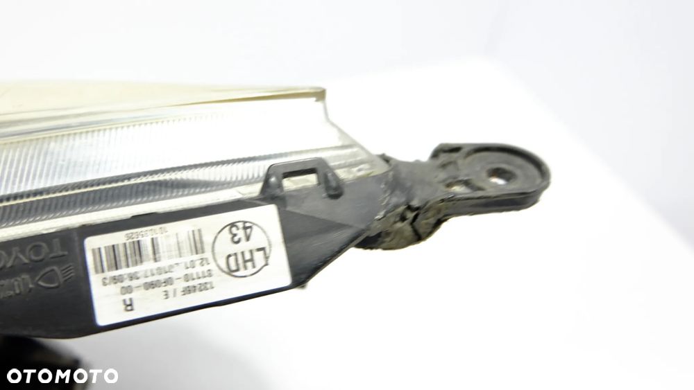 toyota verso lampa reflektor prawy 81110-0f090 eu - 11
