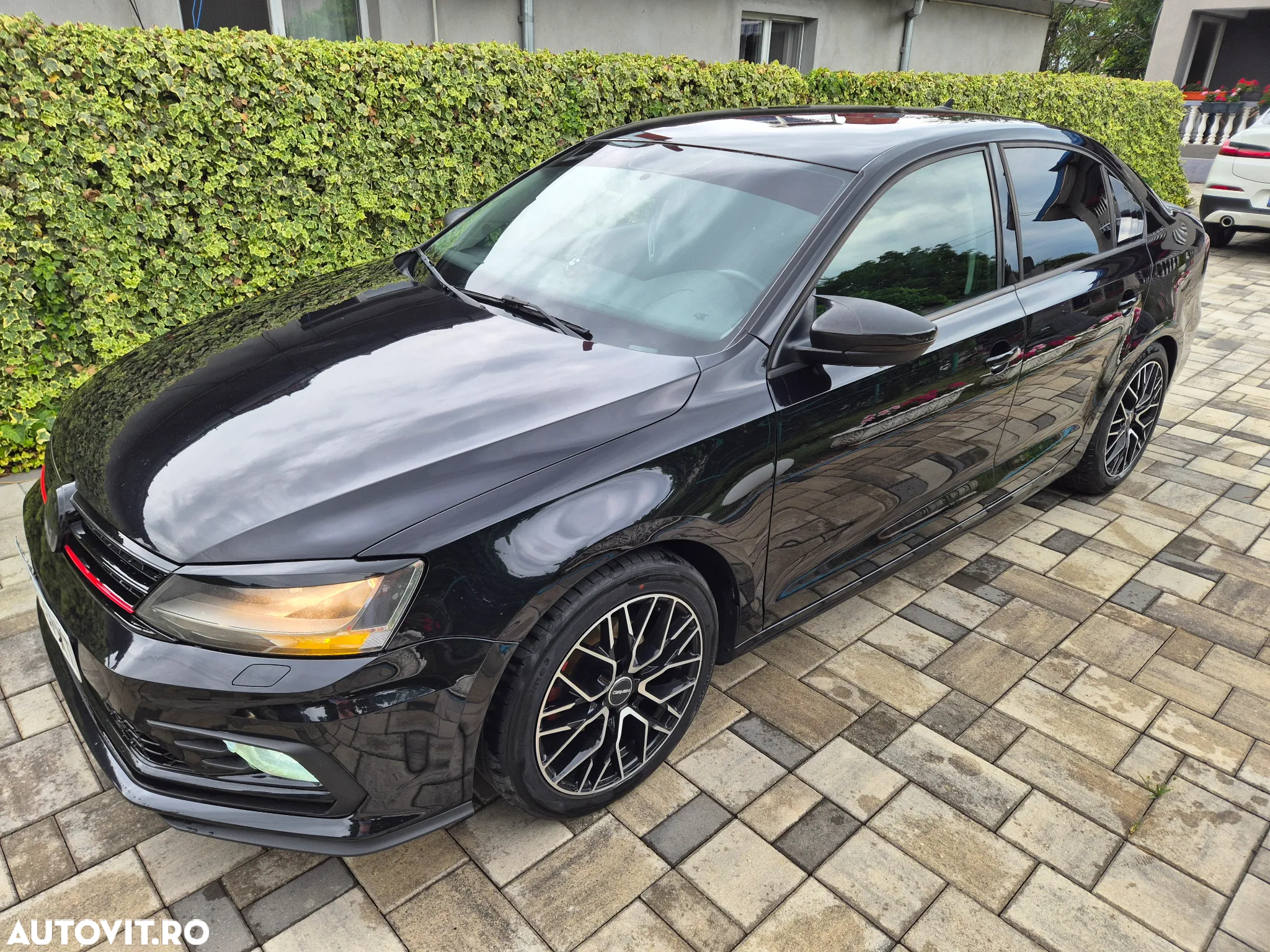 Volkswagen Jetta - 3