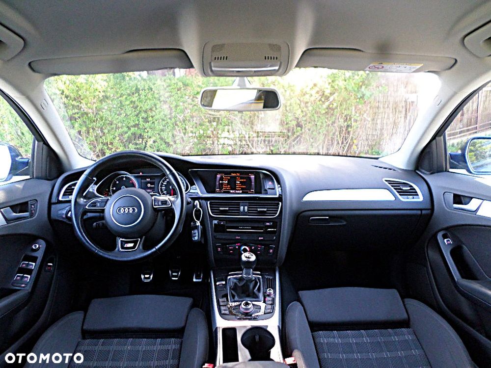 Audi A4 Avant 2.0 TDI DPF clean diesel quattro S line Sportpaket - 13