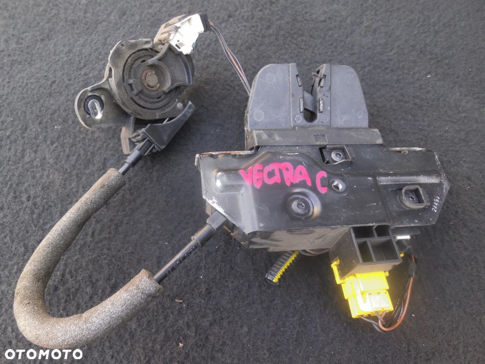 VECTRA C ZAMEK KLAPY BAGAŻNIKA 13173563 9180101 + WKŁADKA ORYGINAŁ OPEL POSIADAM 2SZT - 1