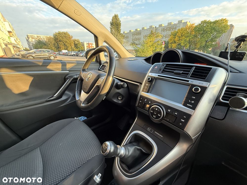 Toyota Verso 1.6 D-4D Prestige 7os - 18