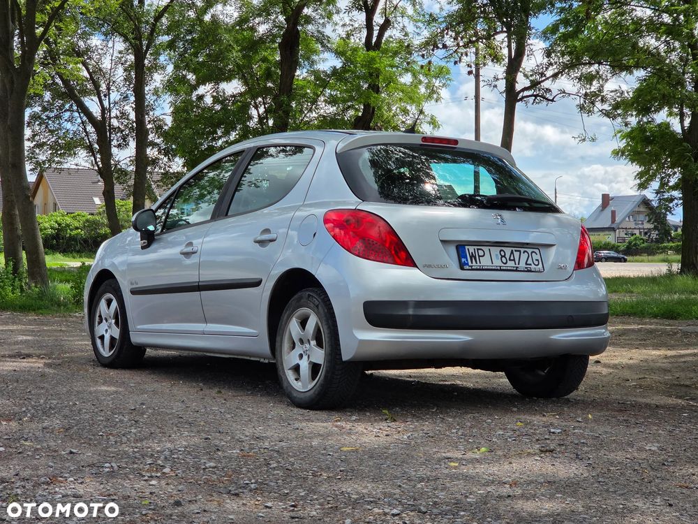 Peugeot 207 1.4 16V Trendy - 4