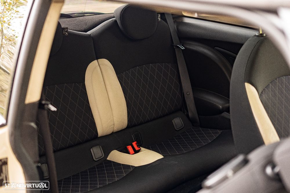 MINI 3 Portas Cooper D - 29