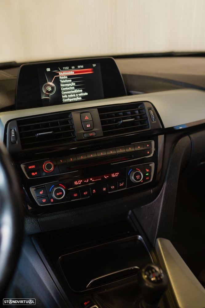 BMW 318 d Pack M - 33