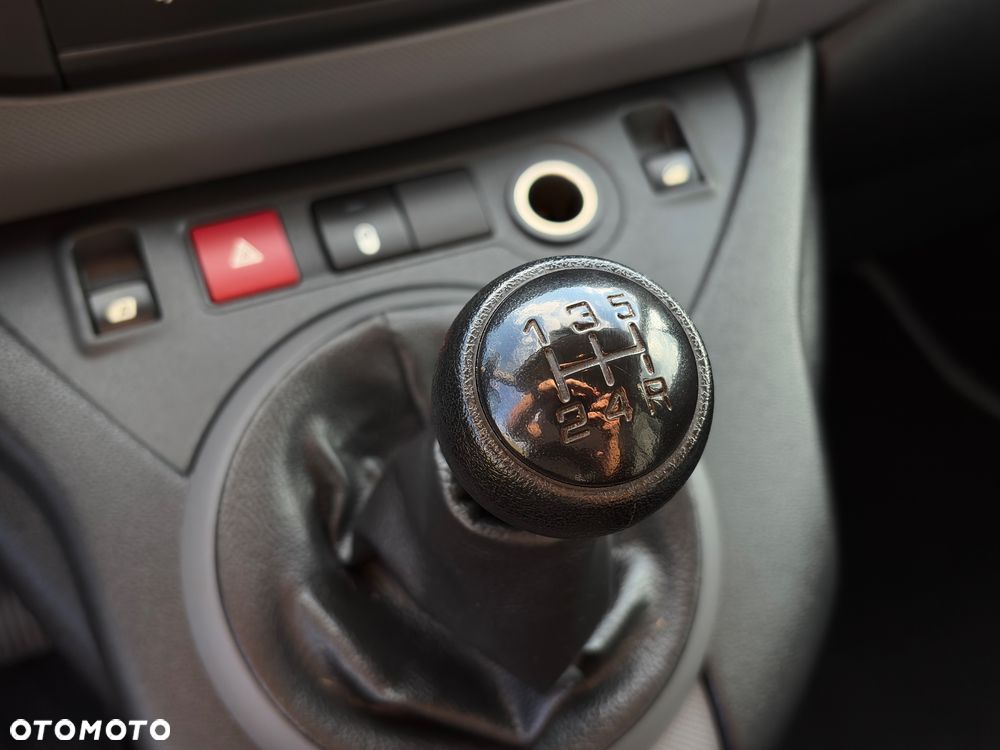 Citroën Berlingo 1.6 HDi Multispace Plus - 25