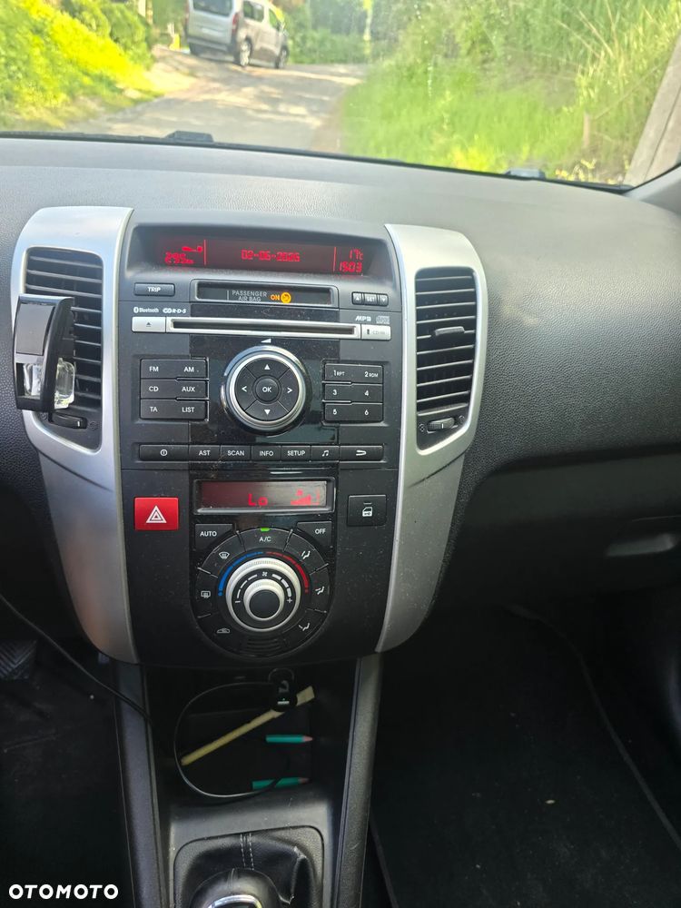 Kia Venga 1.6 CRDi 128 Black Collection - 6