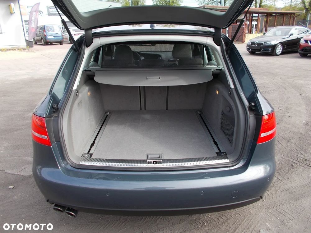 Audi A4 Avant 2.0 TDI Multitronic - 9