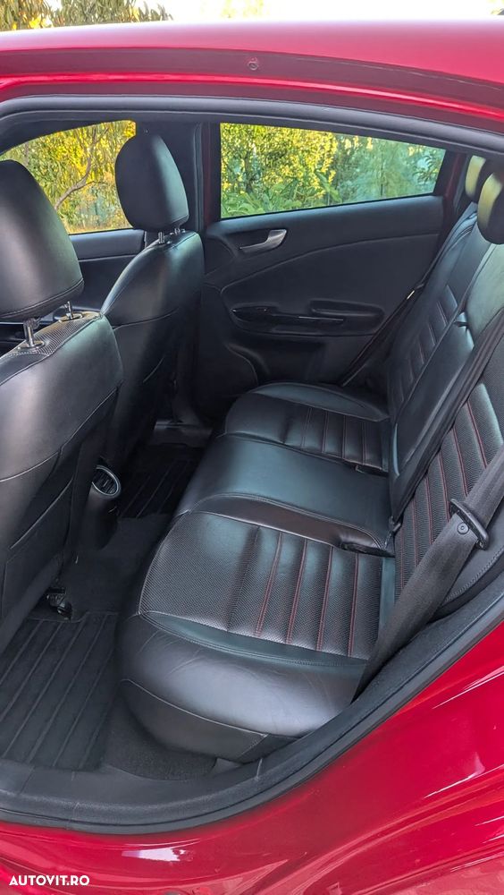 Alfa Romeo Giulietta 1.4 M-Air TCT Distinctive - 9