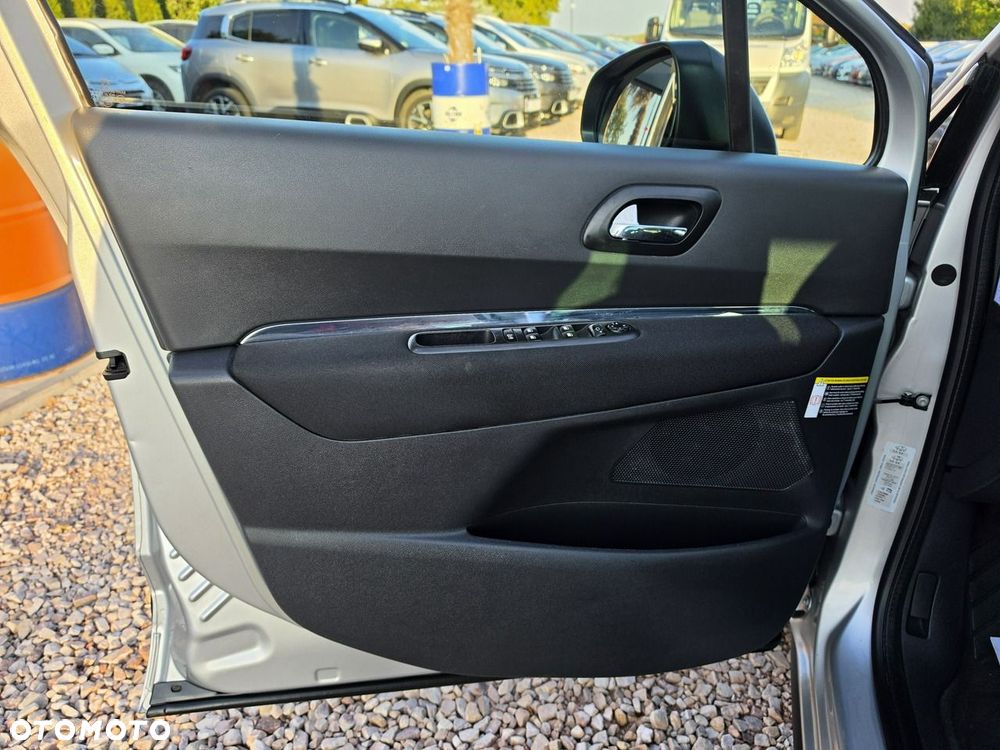 Peugeot 3008 - 29